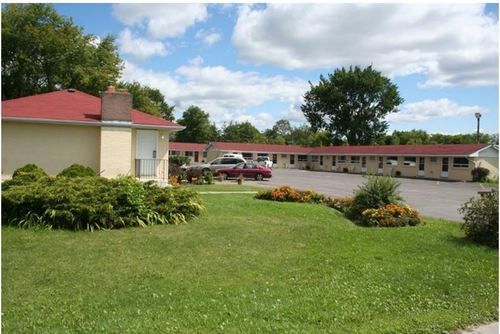 Avalon Motel Belleville Bagian luar foto