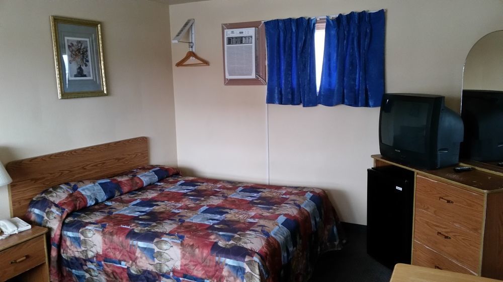 Avalon Motel Belleville Bagian luar foto