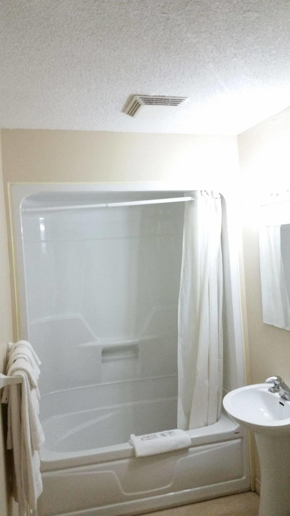 Avalon Motel Belleville Bagian luar foto